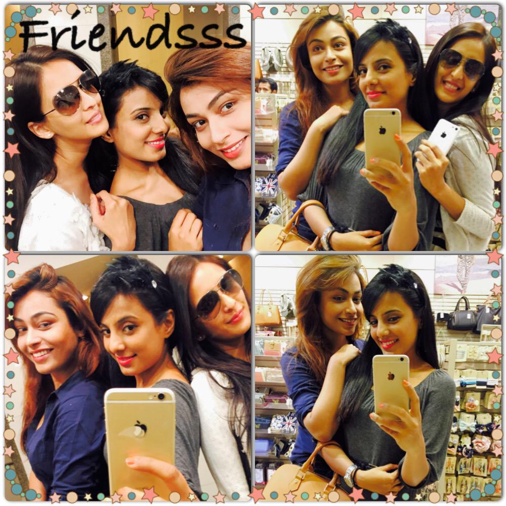 Coffee shopping selfiee shopping .. What else we want on a day off! <a href="/ChahatKhannaFC/">chahat "❤️ Memecoin"</a> <a href="/jyotipani02/">aditi pani</a>