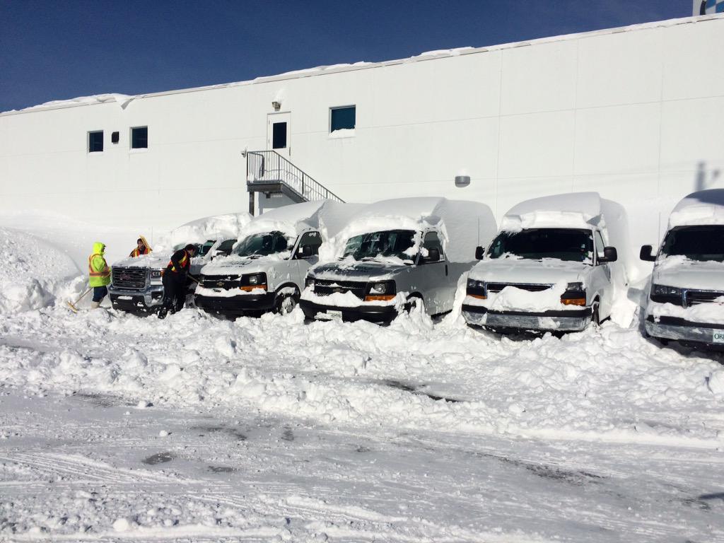 BryanBeauvais's tweet photo. The joys of the car business after a snow storm. #halifaxblizzard, #WhenWillSpringCome, #NoMoreSnow http://t.co/t1RURjTI21