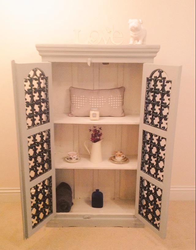 shabbychiccasey's tweet photo. On it's way to it's new home! http://t.co/jQ5pJSfKG3