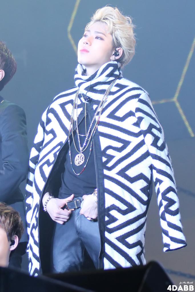 4dabb's tweet photo. 150215 블락비 팬미팅 비긴 2부 #지코
http://t.co/Uz1ujwnyD5
http://t.co/RlPQF9uRvX
http://t.co/YJs4o2PqyK
http://t.co/f0SSJ8KtOC http://t.co/9mI0Ih2O7z