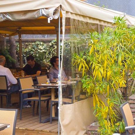 LaRozell's tweet photo. En ce moment à @LaRozell, pour un café pris à la carte, le 2ème est offert !!! http://t.co/YtBhZJOpLY #Rennes http://t.co/ObYZ85R7ES