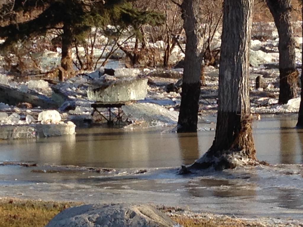MJFire's tweet photo. #MJFD with pictures of the ice jam aftermath this morning in Wakamow Valley. #CityMJ #WakamowValley http://t.co/XtdHMNMw7y