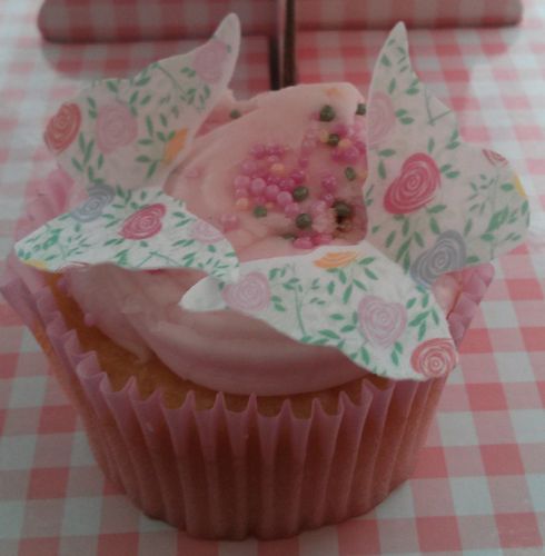 Craftybitsuk's tweet image. Pretty Handmade edible butterflies in various designs.  Perfect for weddings
etsy.com/uk/shop/CakePi…