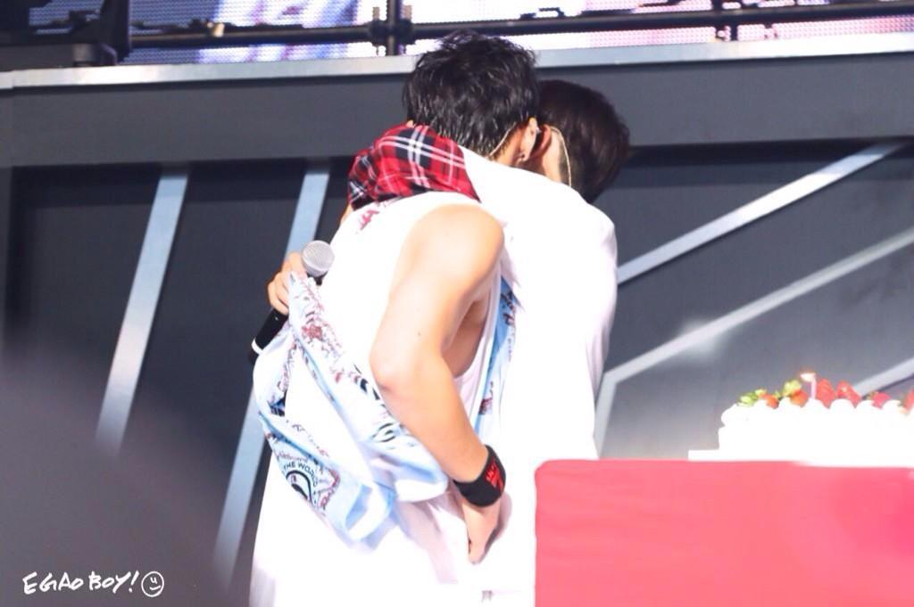 JJTogether_9494's tweet photo. ♥ 6 years and still counting ♥

#JJP #BNior #뽐녕 (cr. as tagged) http://t.co/XANrPKl0oF