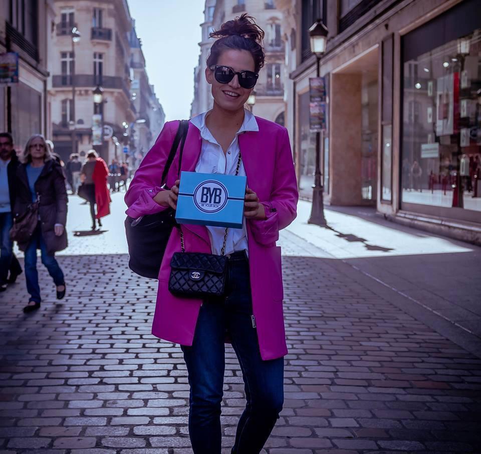 beyourbox's tweet photo. La petite boîte bleue arrive bientôt chez vous! BYB le concept c'est vous! #BYB #BeYourBox http://t.co/FSXZAIwNMU