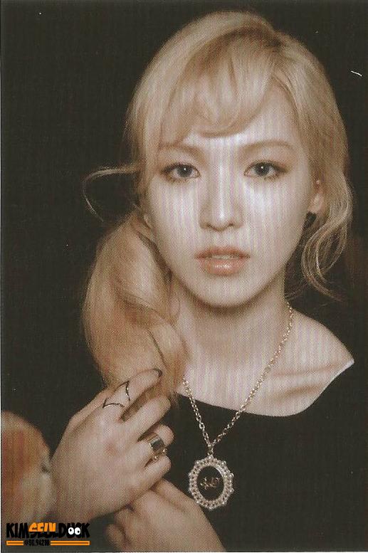 rvswendy__'s tweet photo. Wendy_Global: [SCANS] #Wendy - Automatic The 1st Mini Album (scan. kang seulgi duck) http://t.co/dTwqOrubLy