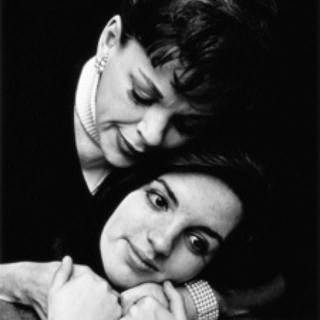 ONeillAward's tweet photo. One of Terry's stunning mother-daughter photographs - Judy Garland and Liza Minnelli - one of many shown in Terry's… http://t.co/OypmxuSvhj