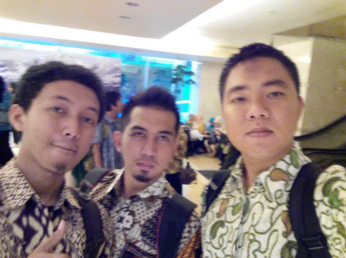khaidarhazmi's tweet photo. Sip @kickandyshow #kickandyshow http://t.co/5i8234REm6