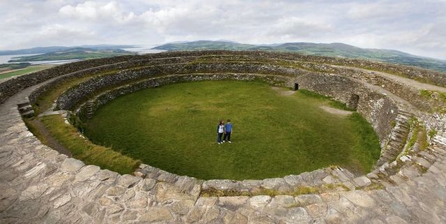 wildatlanticway's tweet photo. With stunning views of Lough Foyle &amp; Lough Swilly, Stone Fort of Grianán of Aileach sits on a hilltop in #Inishowen http://t.co/MvN6nIEFvN
