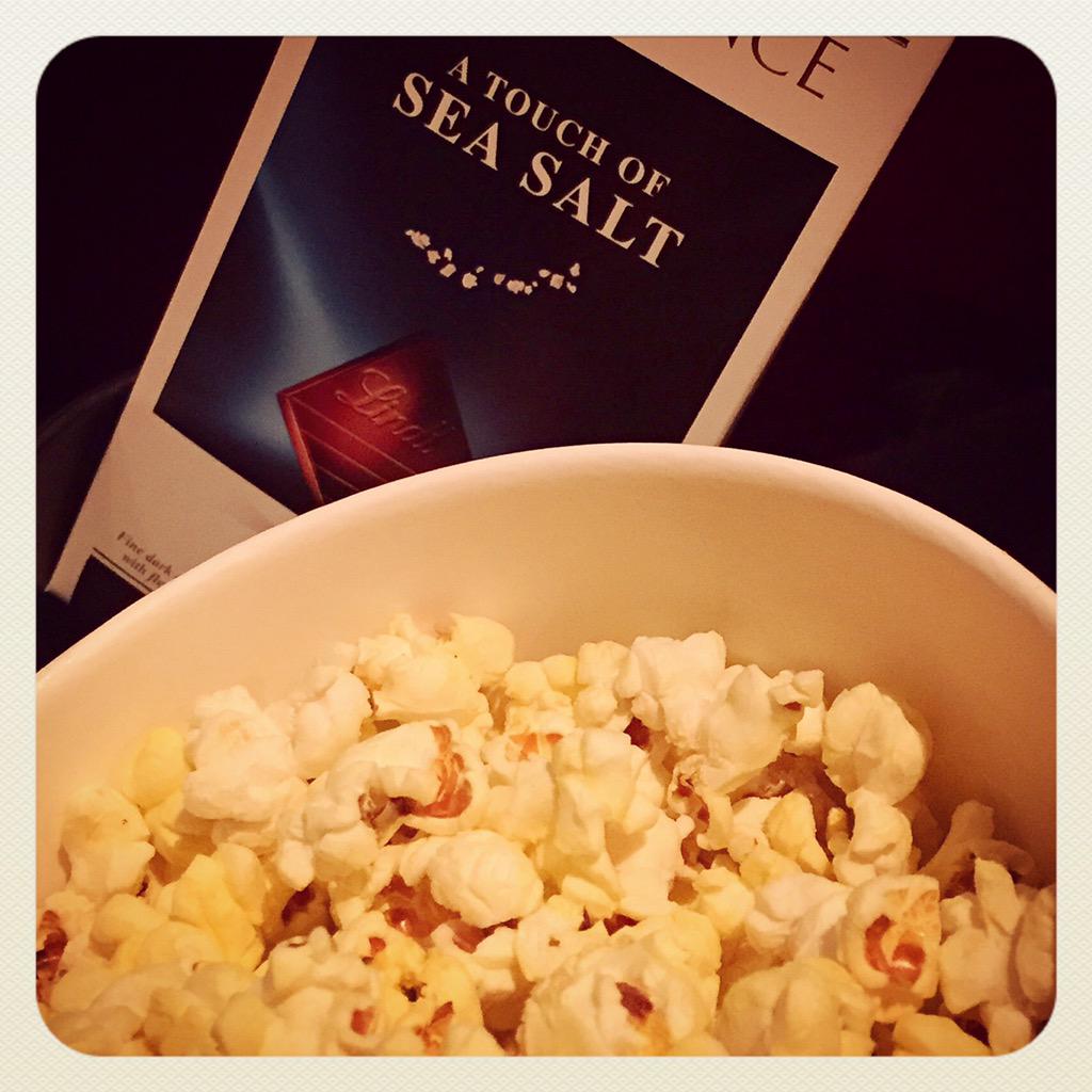mayak2's tweet image. $10 @Optus #yestickets, some @Lindt choccy AND @HoytsAustralia are doing ONE DOLLAR popcorn for members! #awesome