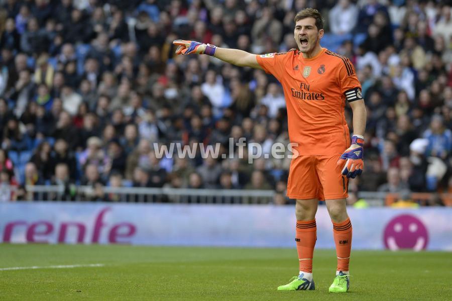 LaLiga's tweet photo. ¿Quién tiene mejor portería?

RT-> @FCBarcelona_es 
FAV-> @realmadrid 

#ElClásicoEnDatos #SienteLaLiga http://t.co/SHIOyxoC6I
