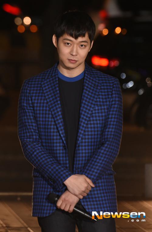 TheDramaKorea's tweet photo. Park Yoochun &amp; Shin Se Kyung di Ilsan syuting SBS Late Night TV Show + promosi "The Girl Who Sees Smells". http://t.co/cZQsF94J7y