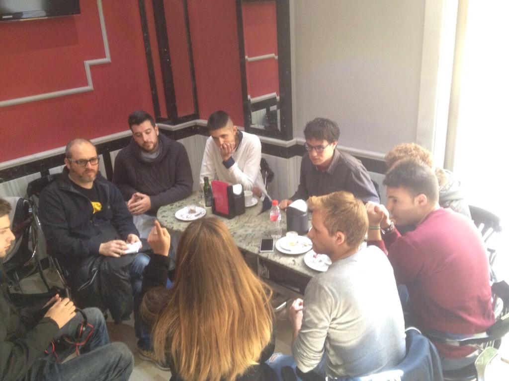 QuicoSalles's tweet photo. Fent un cafè de dues hores amb candidats del partit andalucista, del PSOE , de C's, d'IU, Equo a Granada #andalusiaND http://t.co/jRP86YNYMX