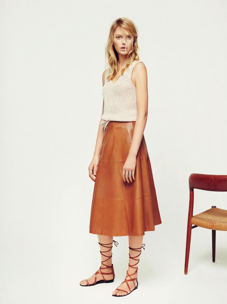 Mango's tweet photo. LOOK OF THE DAY • LOOK DEL DÍA
Skirt • Falda >> http://t.co/VGx0xm2kat
#ootd #LookOfTheDay #ss15 http://t.co/nBwmHdlCxs