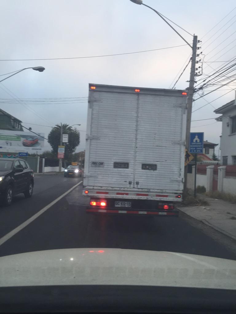 marcitatuitera's tweet photo. @Carabdechile que pasa con la prohibición de camiones por agua santa, viña? http://t.co/wacn17ZkWT