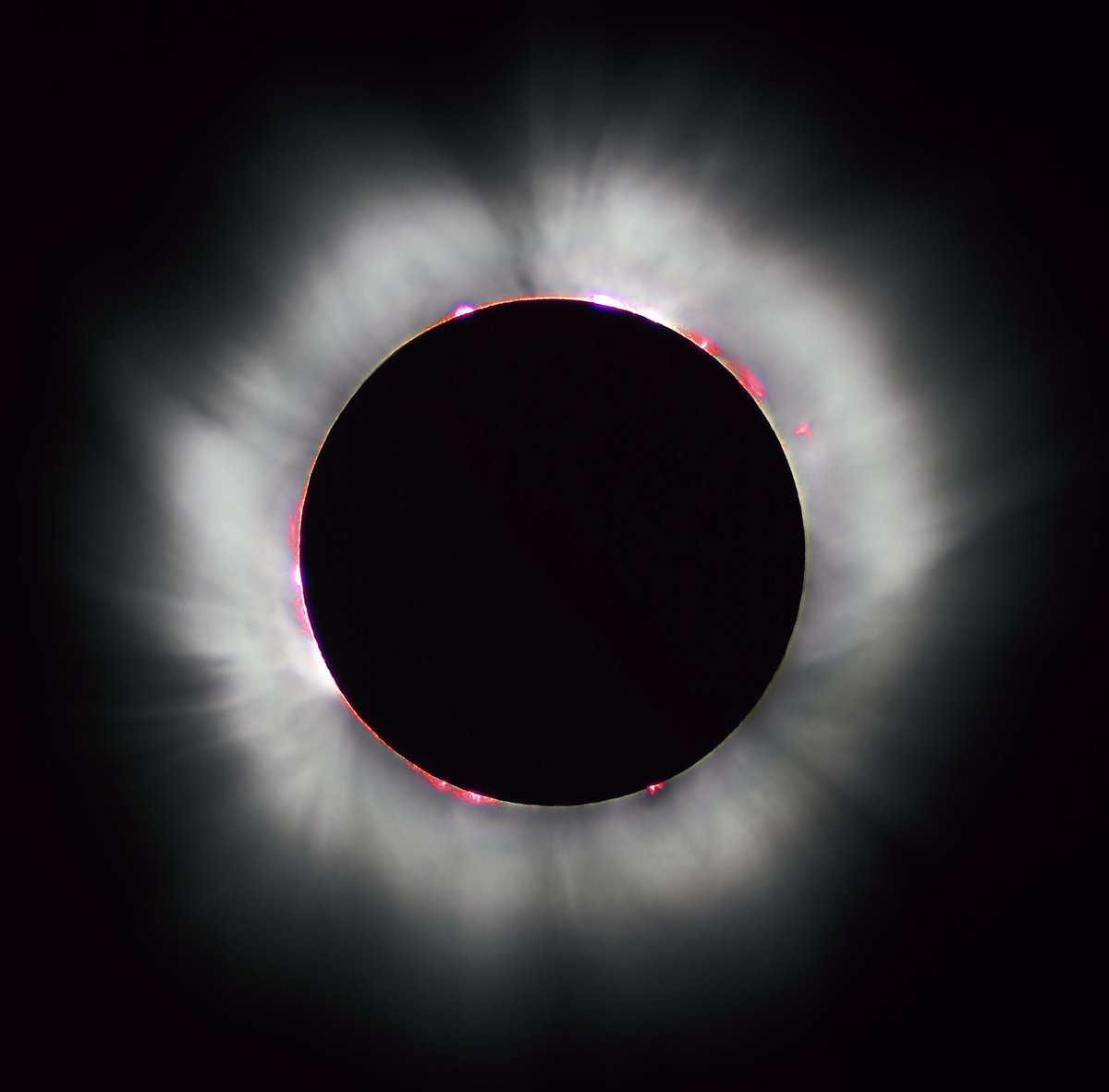 AlexanderCEvans's tweet photo. Eclipse: How to view Friday's solar eclipse in Sheffield - send us your photos! http://t.co/2O3szRHCiy #StarEclipse http://t.co/Y2okgpfba8
