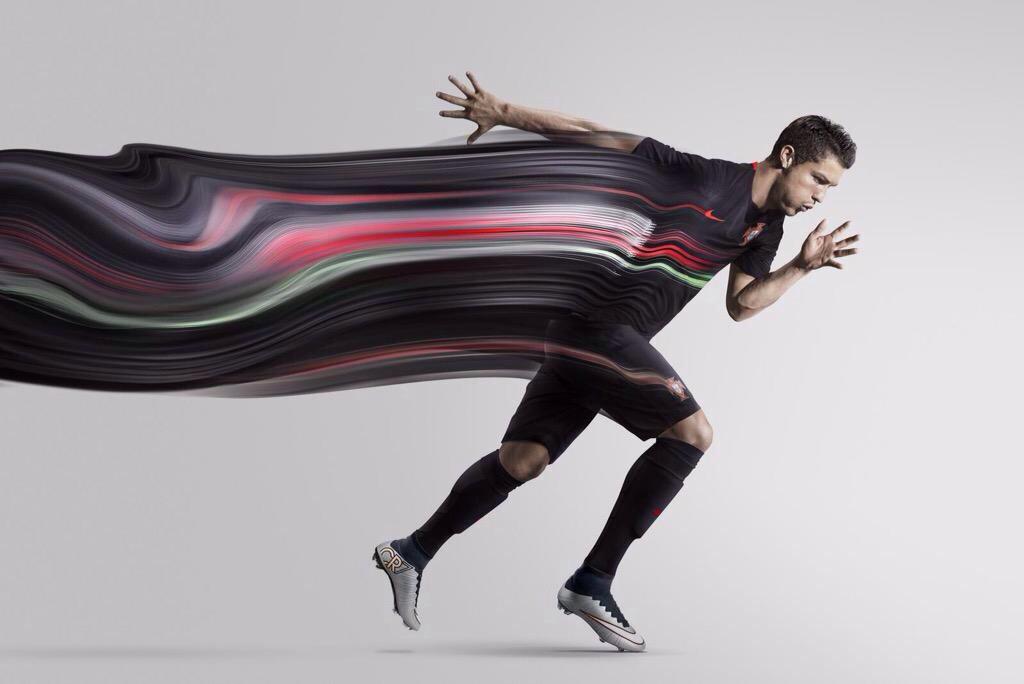 MikeyG5643's tweet photo. It's official #Portugal #AwayJerseys #AlwaysBuyTheAwayJersey http://t.co/EIW4Y60itI