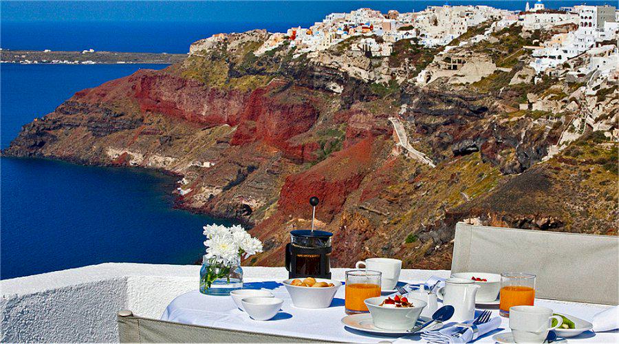GreekIslandsCom's tweet photo. Breakfast in SANTORINI http://t.co/Ac6BfeY0kt