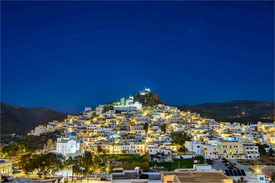 GreekIslandsCom's tweet photo. Night in IOS http://t.co/nQrykE1Zta