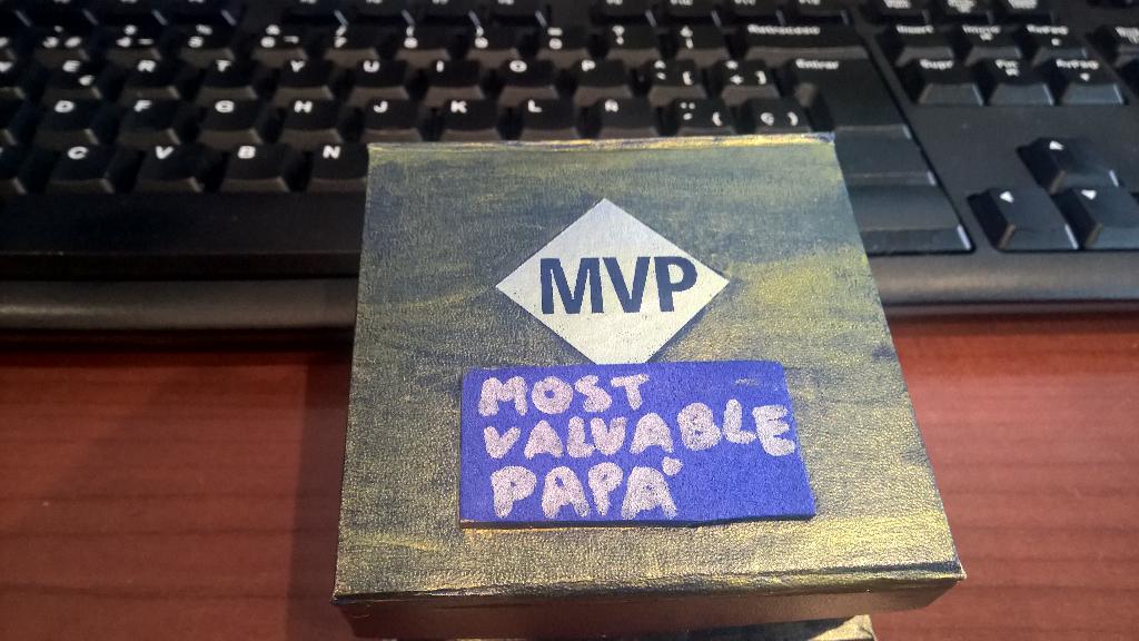 _unaizc_'s tweet photo. El mejor premio de mvp de siempre! #MVPAwardProgram #MVPs http://t.co/4JFWIkDMVz