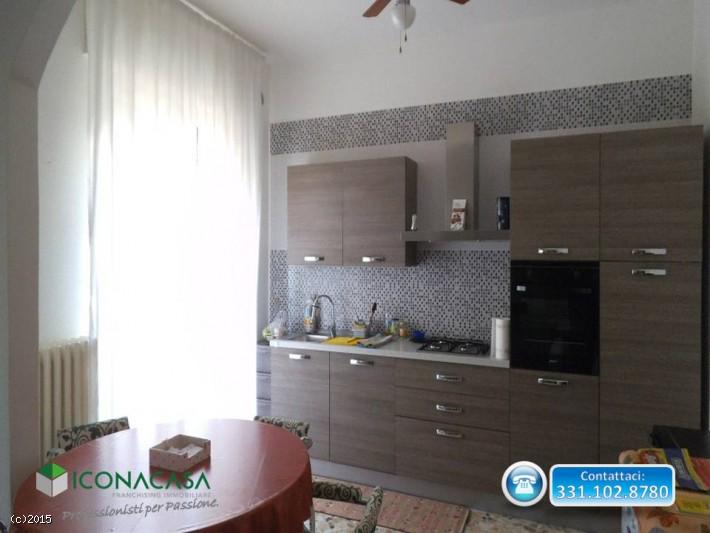 IconacasaTRIGG's tweet photo. Triggiano BA #appartamento via P. Guerra bivani 60MQ ristrutturato piano alto con ascensore. €112.000 Info 3311028780 http://t.co/NEMNjfBgJR