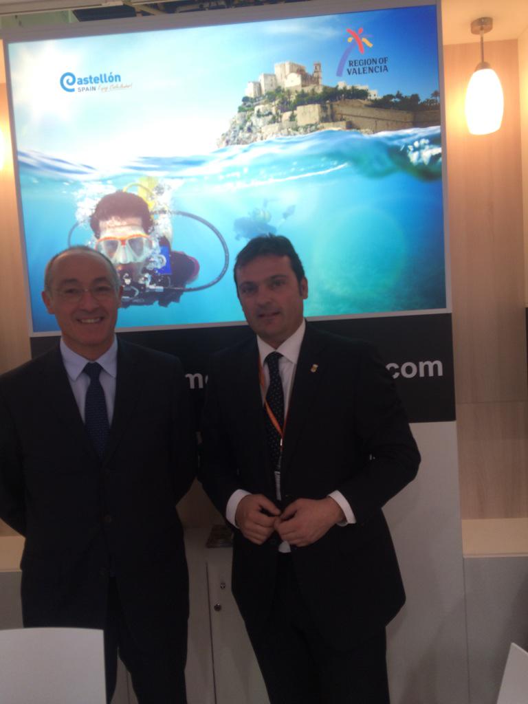 andripeniscola's tweet photo. Contento de las reuniones que hemos mantenido en la MITT de Moscú @dipcas y aeropuerto con touroperadores. http://t.co/oQOvFIoOdJ