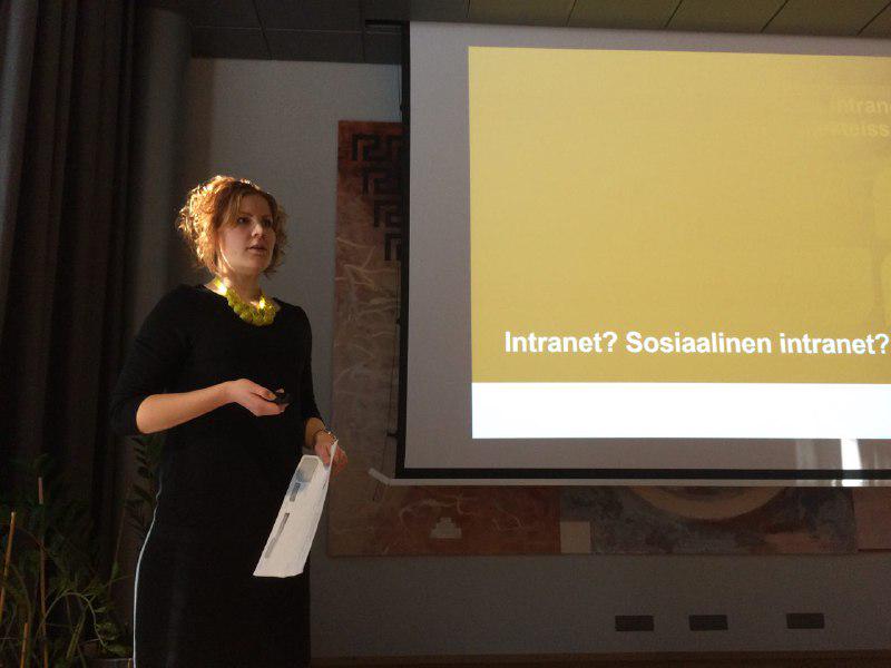 Maple_Social's tweet photo. Ja rocki soi! @hannapkorhonen ja sosiaalinen intranet <3 @tormays @digitalistinfo #sosiaalinenintranet #sosintranet http://t.co/UH30IFwDlK