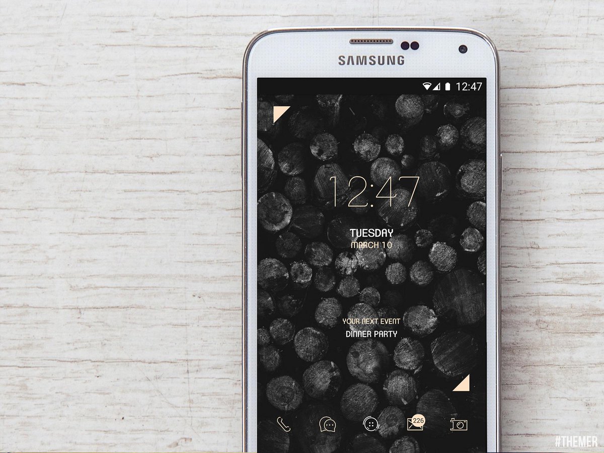 ThemerApp's tweet photo. Spark up a new homescreen with the Timber setup for #Themer. Get it now! http://t.co/vMpXp5NkHu http://t.co/Ouv8smUIaq