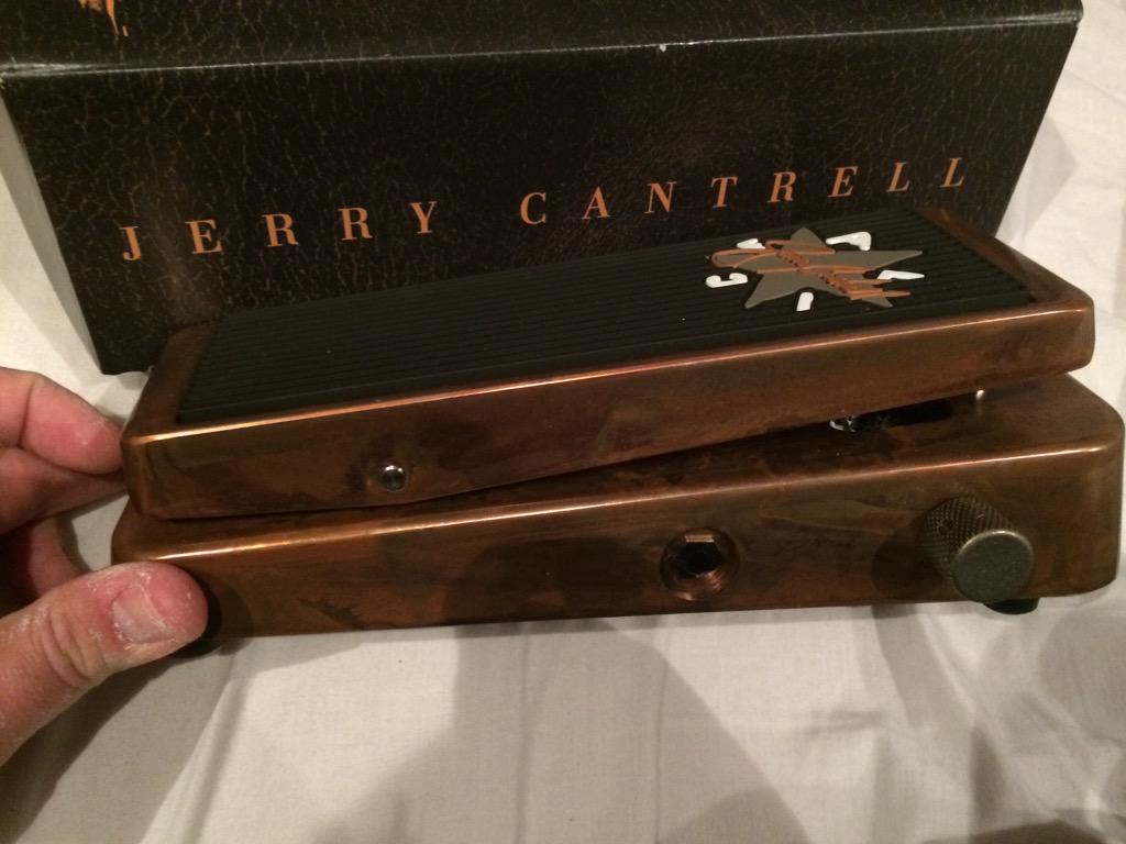 Happy birthday Jerry Cantrell. You design an awesome wah 