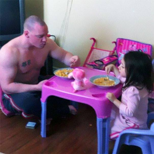 sanchezmiranda_'s tweet photo. #FelizDiaDelPadre compartimos unas fotografías que muestran la difícil pero hermosa tarea de serlo. http://t.co/CYTtsIeAYf