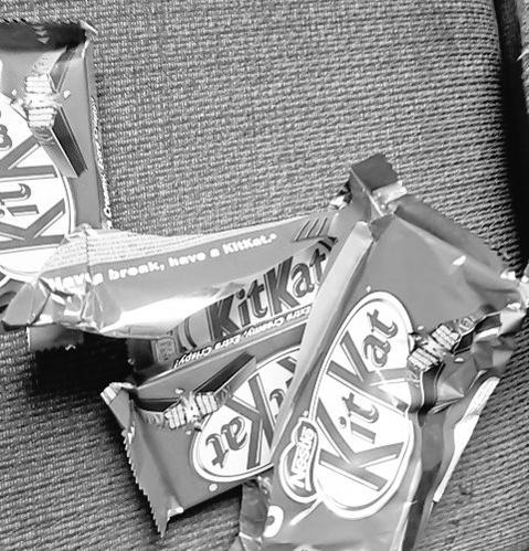 LiveLikeRuben's tweet photo. @KITKATNL @KITKAT i love you http://t.co/Oy9WHce0r0