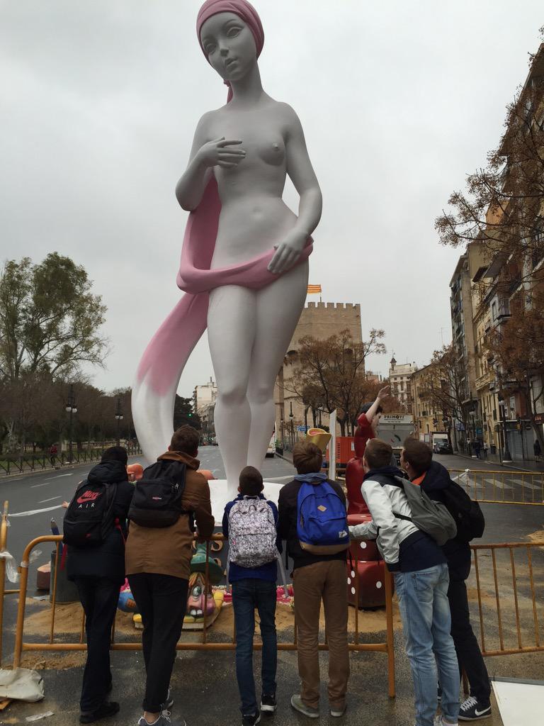 Antoine_Thom505's tweet photo. #JCEsp15 concours rallye photo. Équipe "les Narvalos". Votez pour nous 😄 http://t.co/SKDBKir7yF