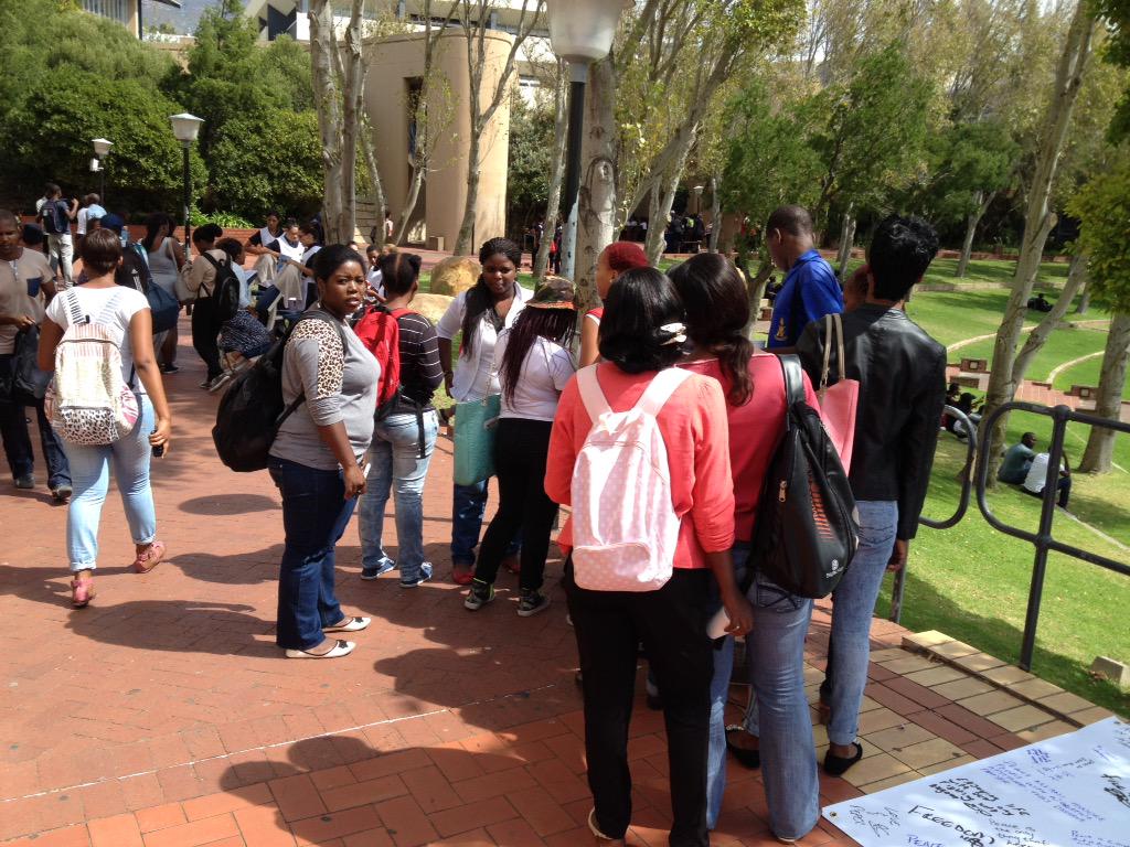 IPYG_AFRICA's tweet photo. A lot of young people sharing what Peace means to them! #IPYG #CPUT #CampusActivation http://t.co/BcJ5fP0hKJ