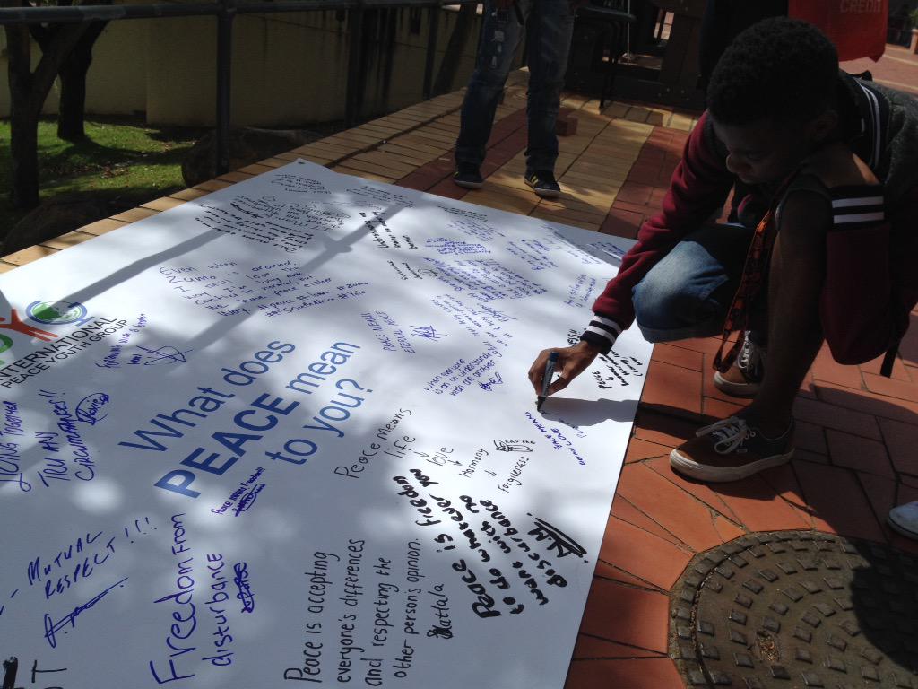 IPYG_AFRICA's tweet photo. A lot of young people sharing what Peace means to them! #IPYG #CPUT #CampusActivation http://t.co/BcJ5fP0hKJ