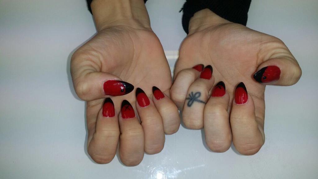nfpaseoflorida's tweet photo. #nails #nailart #manicure #pedicura# nail #ccprincipepio #red# #rojo #uñas #Madrid #acrilico http://t.co/9F8Nh0hnIu