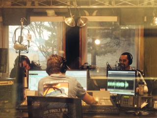 thefivestarlife's tweet photo. Our friend, @81TimBrown LIVE on the air at the Radiothon! The phone lines are open to donate to FSL! 18005115433 http://t.co/Yho546dAKC