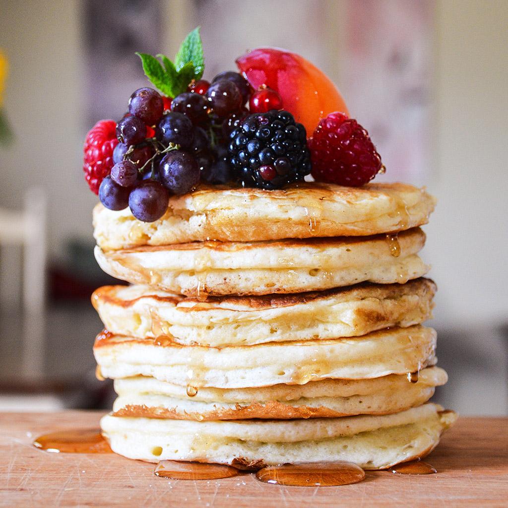 foodandwine's tweet photo. Your morning routine should include these delicious Maple Buttermilk Pancakes
http://t.co/AB5bxKNHOu #FWx http://t.co/MqQFdqgasu