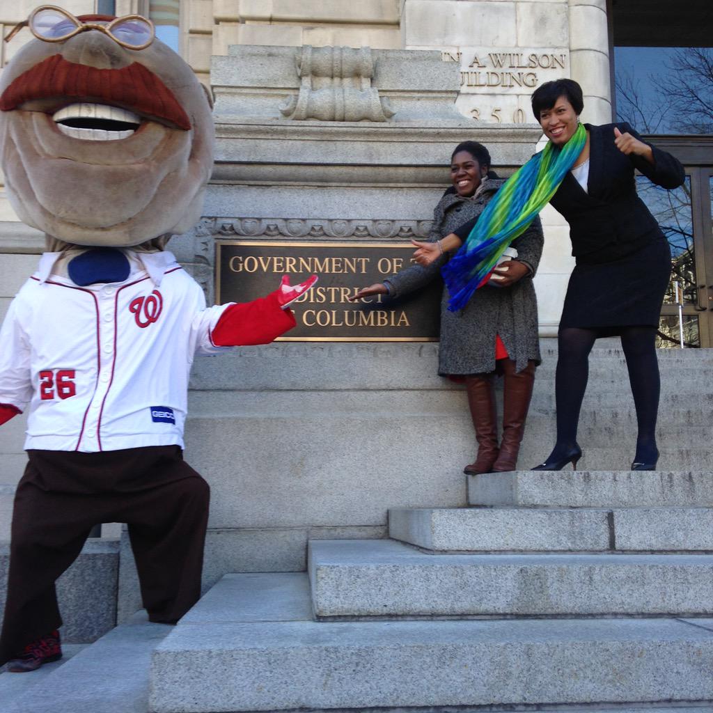 MayorBowser's tweet photo. RT if you agree w/ me &amp; @Teddy26Nats that #DCisReady to host the 2018 @MLB All-Star Game at #NatsPark. http://t.co/qJAUFiUoct