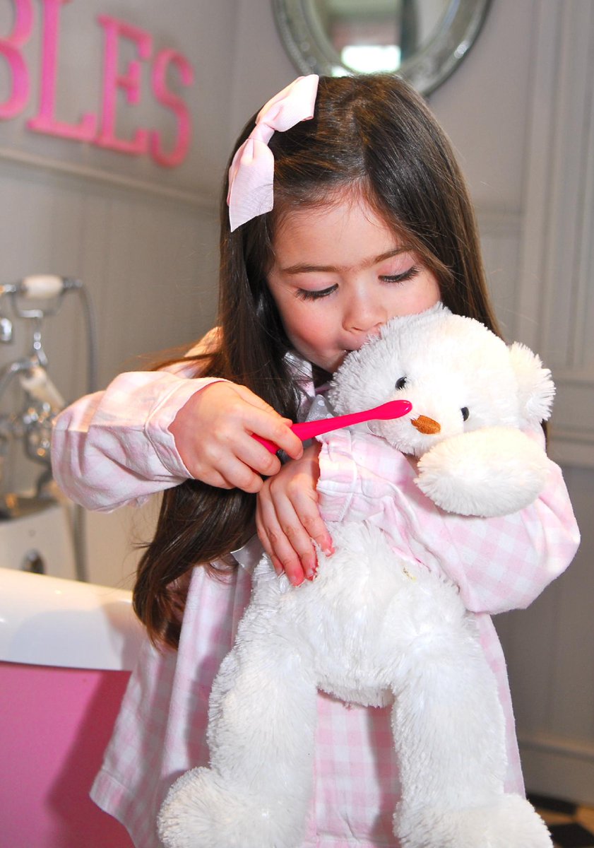 isabelboyle18's tweet photo. The lovely little model, Amalie, testing the raspberry pink brush!

Available now at http://t.co/2mQv41Z2dW http://t.co/xMJTvqyhEA