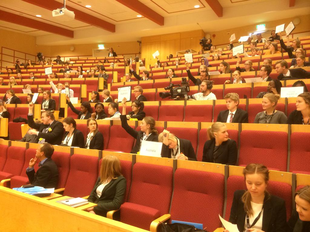 munfalun's tweet photo. GA voting issue of measures to make countries uphold the right of asylum. Resolution passed - applause are in order. http://t.co/6Tyt3biHnV