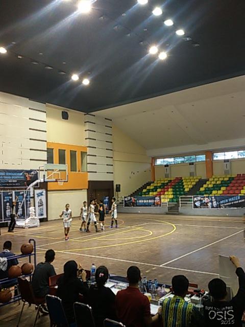 8youthfest's tweet photo. Pertandingan semi-final kedua SMA OLAHRAGA RIAU vs SMKN 1 PEKANBARU. Keep support your team! http://t.co/IYmUGk160D