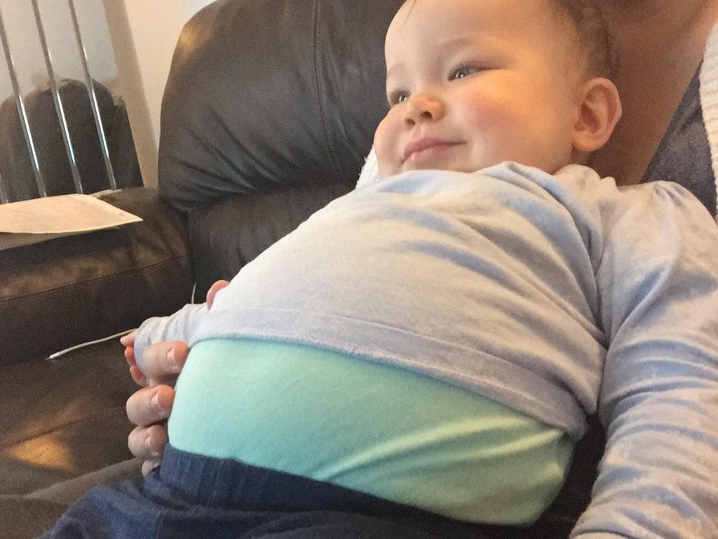 KimR's tweet photo. Baby's got food baby <3 http://t.co/5kly8CoIxH