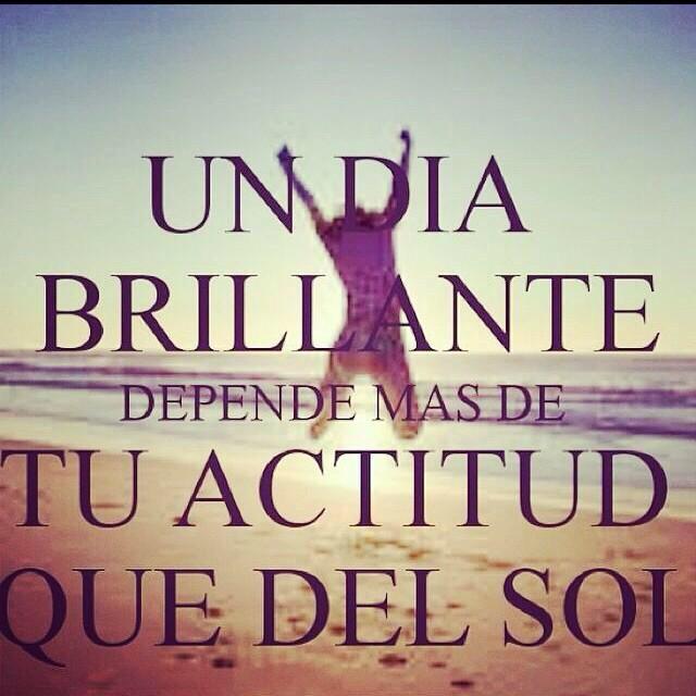 AndresDavidD's tweet photo. @MauBatz Que tengas un excelente día millon buena energía http://t.co/fifoBgLcNi