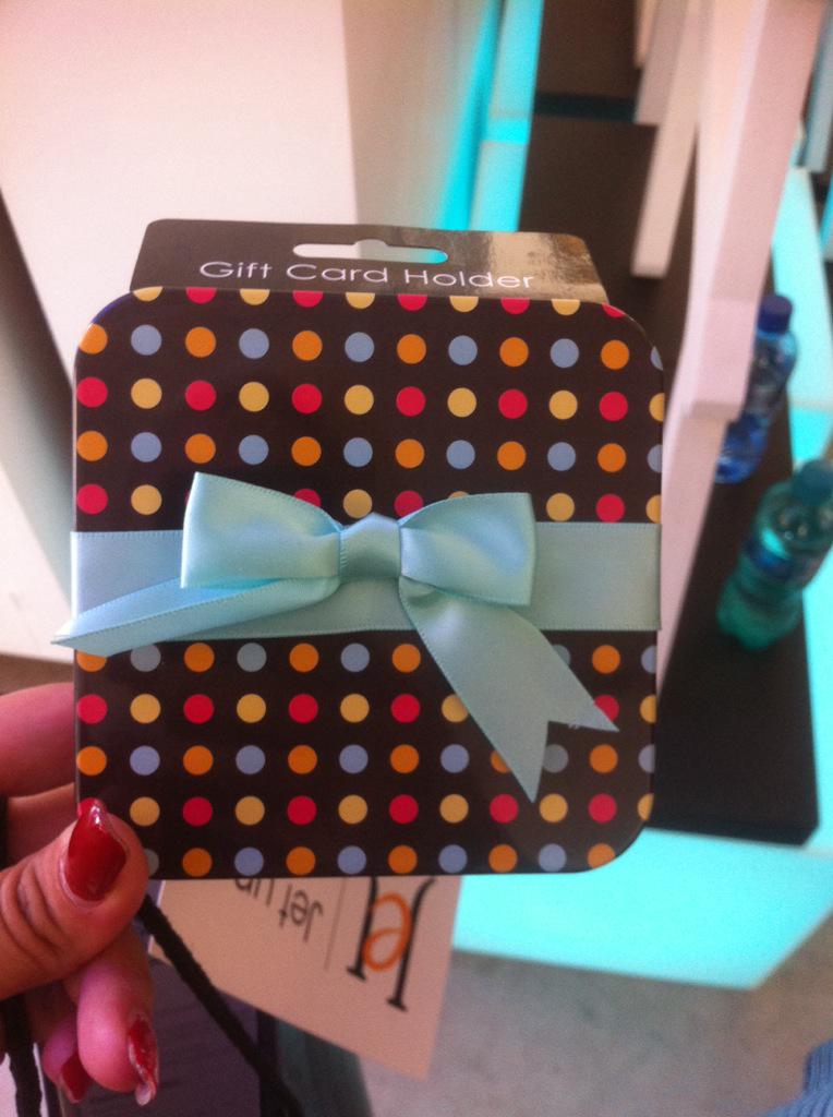 fcfortune's tweet photo. Thank you the R1000 voucher to shop @jet_fashion #JetWinter15 I'm going in! http://t.co/zpGpn9dM6u