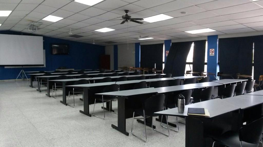 FEUCA21's tweet photo. Parte de las instalaciones de la #UES que albergará a los delegados del #ECCU2015 #Integración #JuventudUniversitaria http://t.co/uu4Zp5UoB9