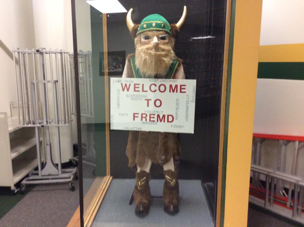 FremdVictor's tweet photo. @FremdVikings @FremdDramaClub #contestplay #groupinterpretation #FeelingConfined http://t.co/AgkvJeYJ7m