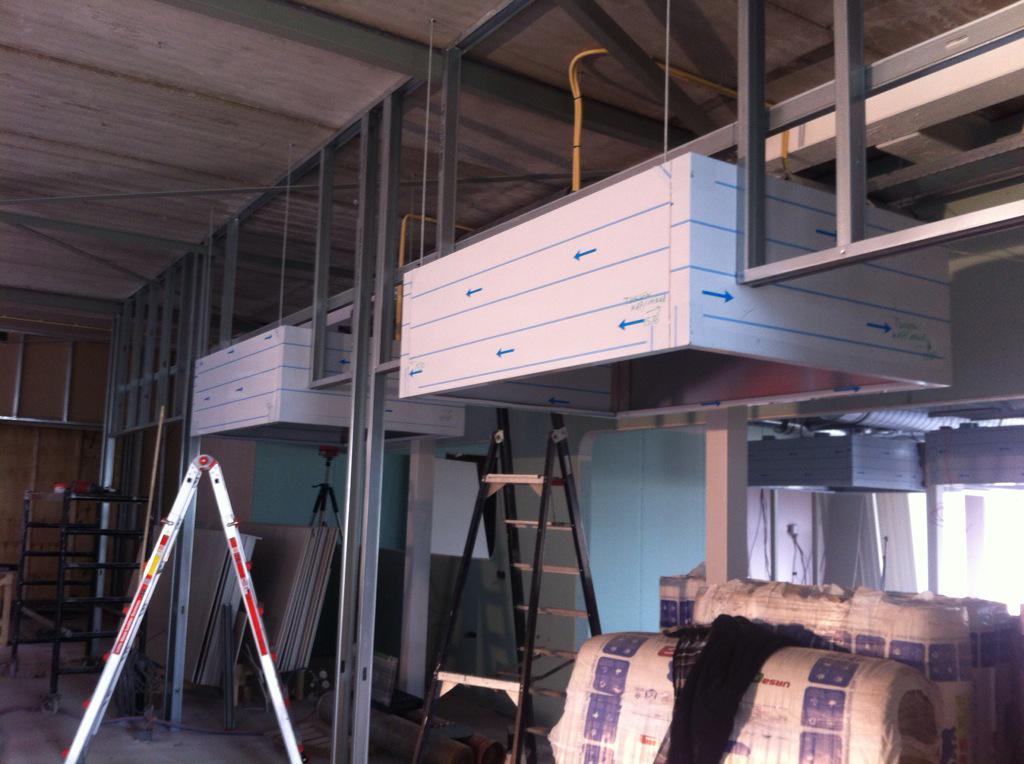 De eerste werkzaamheden bij <a href="/Stenden/">Stenden</a> #Emmen zijn begonnen. Afzuigkappen zijn geplaatst. #kramergieten <a href="/BrandsBouw/">Brands Bouwgroep</a>