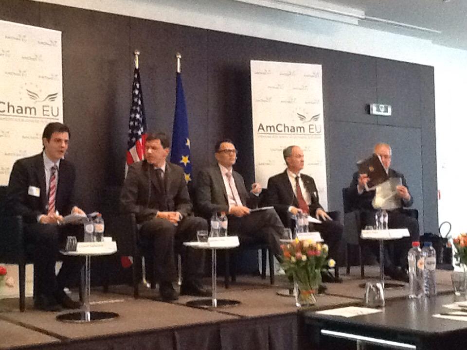 AmChamEU's tweet photo. 'Case for #TTIP: #Healthcare' panel kicked off by moderator @AmChamEU_AGA #TAWeek2015 http://t.co/ASyXx021Uc