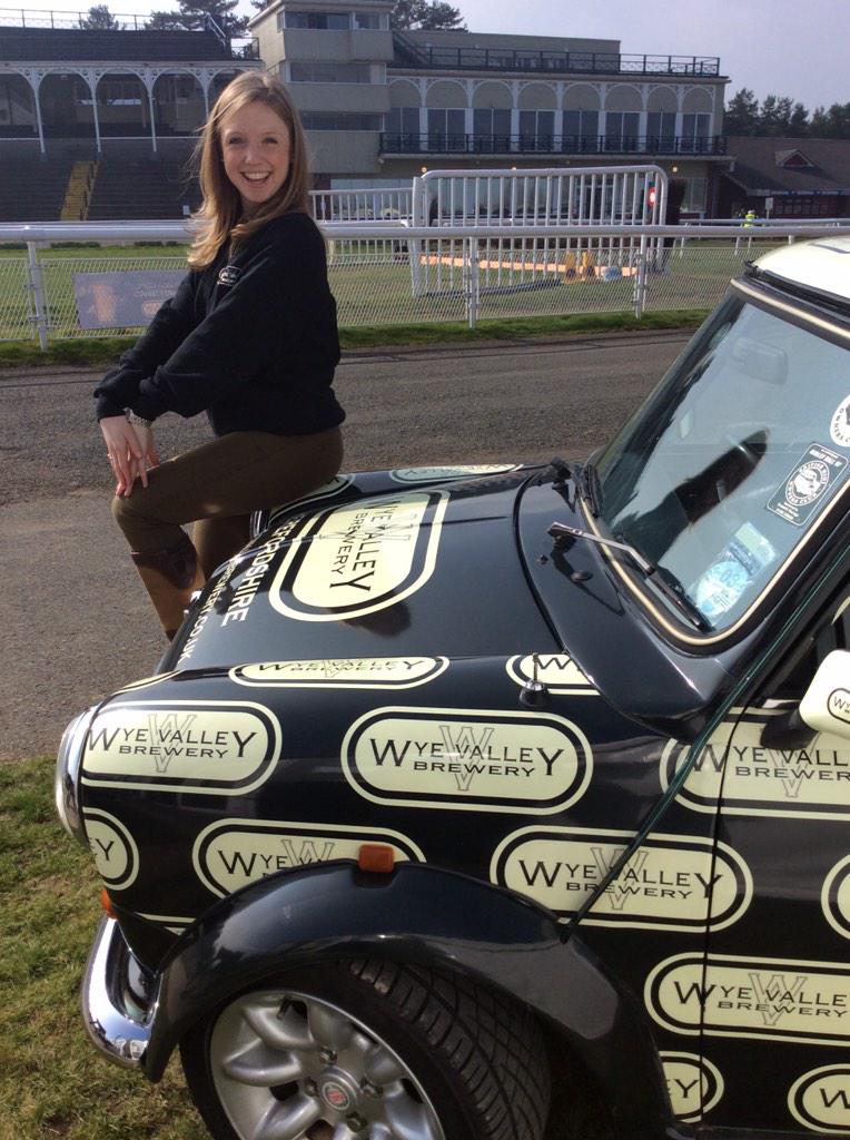 WyeValleyBrew's tweet photo. All sunny at our race day at Ludlow Racecourse. #haveaflutter http://t.co/CldmyKCb3q