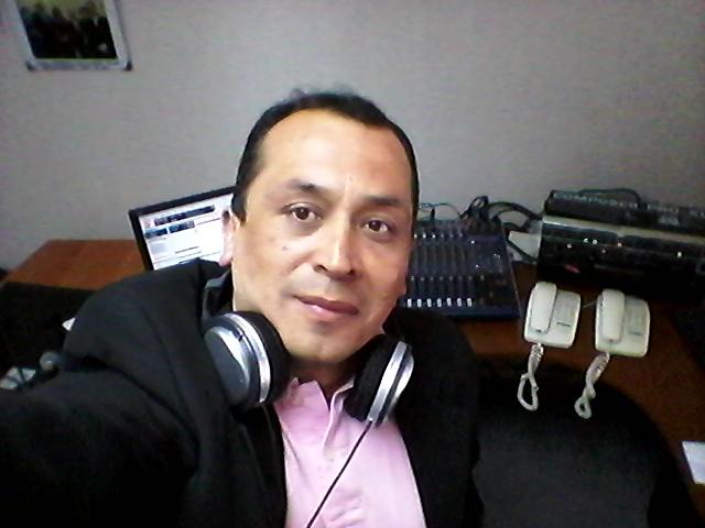 ConquistadorVV's tweet photo. Con amor entregando lo mejor desde el corazón,  para la excelencia, nuestra audiencia en el Conquistador V región. http://t.co/b20vgvuDqG